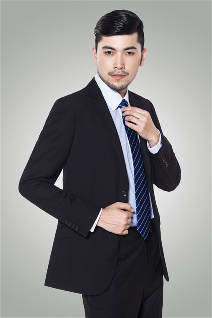 周宣逸 创始人 & 执行董事